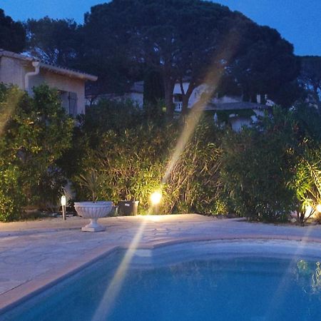 Grand Appartement Dans Maison Avec Piscine Privee Фрежюс Экстерьер фото